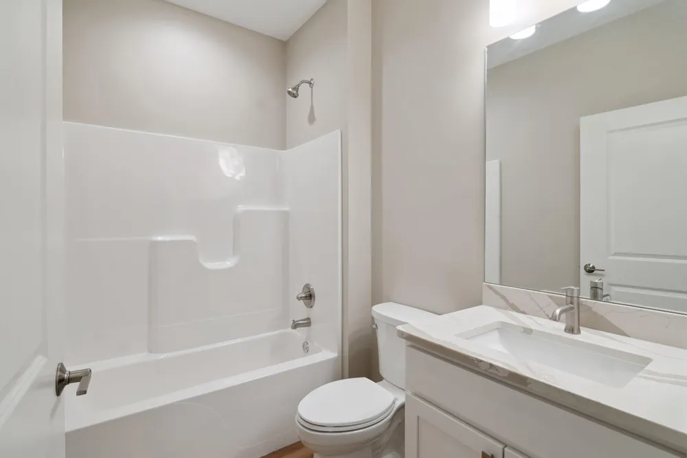 1160 Lochaven Circle Hillsdale, MI 49242