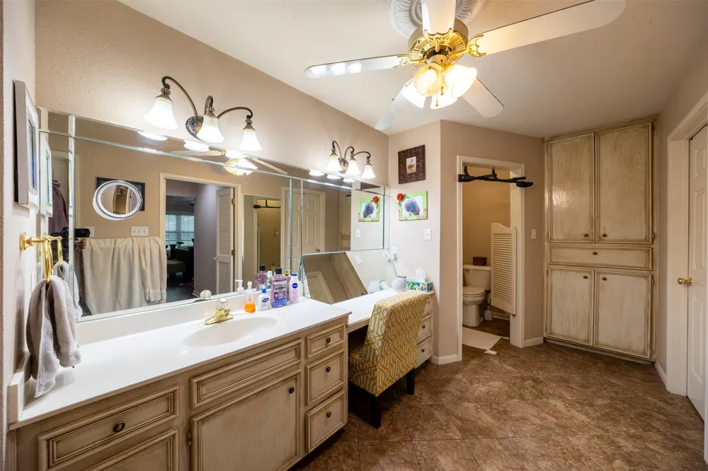 704 E 16th Street Cameron, TX 76520