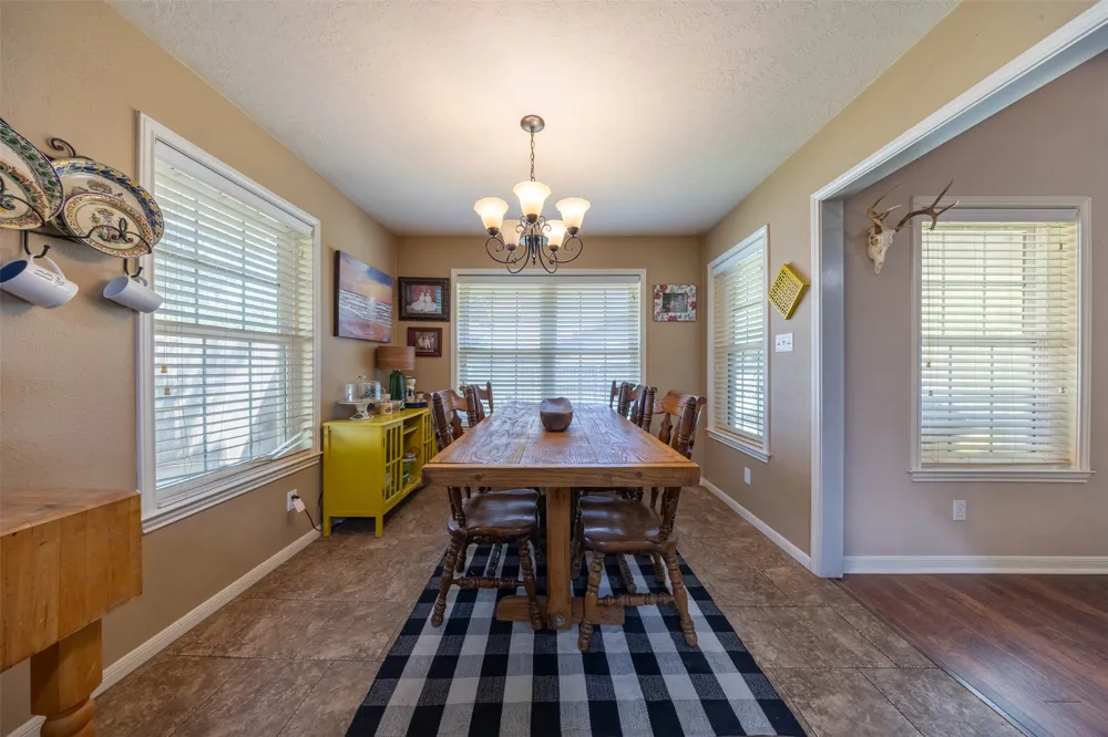 704 E 16th Street Cameron, TX 76520