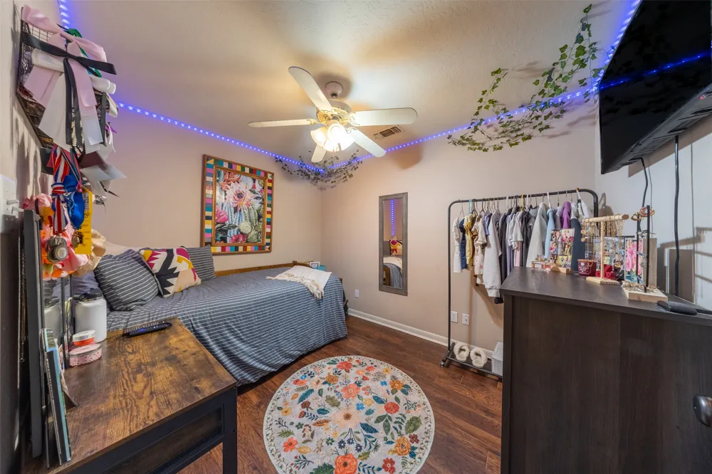 704 E 16th Street Cameron, TX 76520