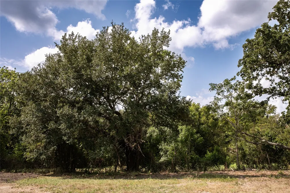 400 S Railroad St Burton, TX 77835