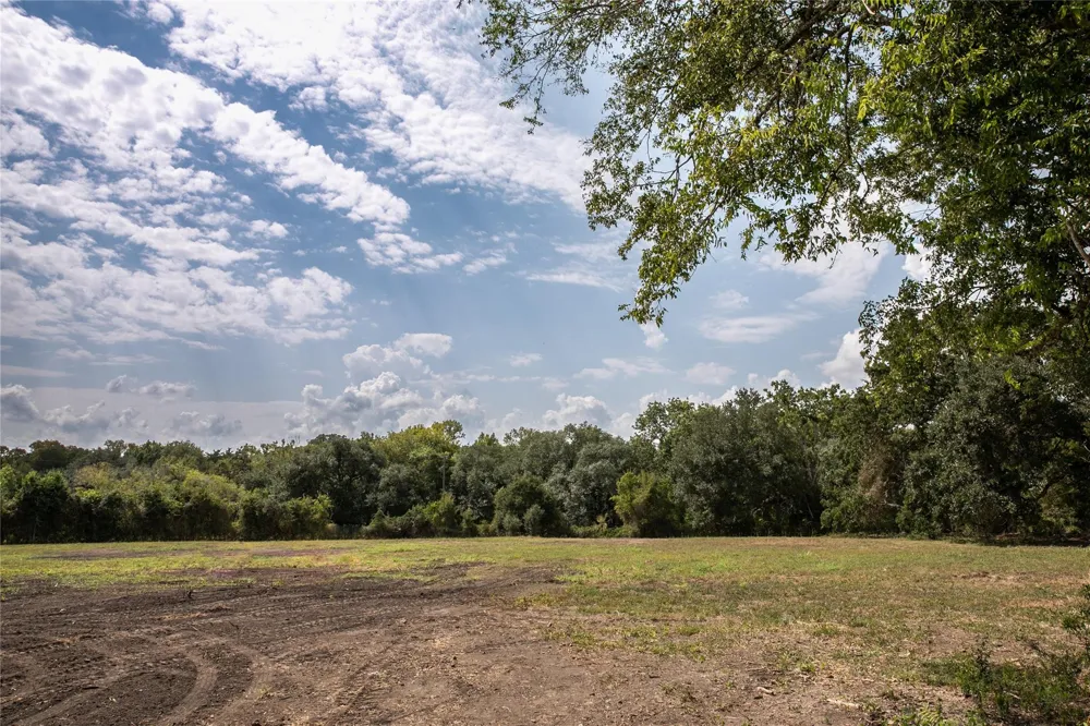 400 S Railroad St Burton, TX 77835