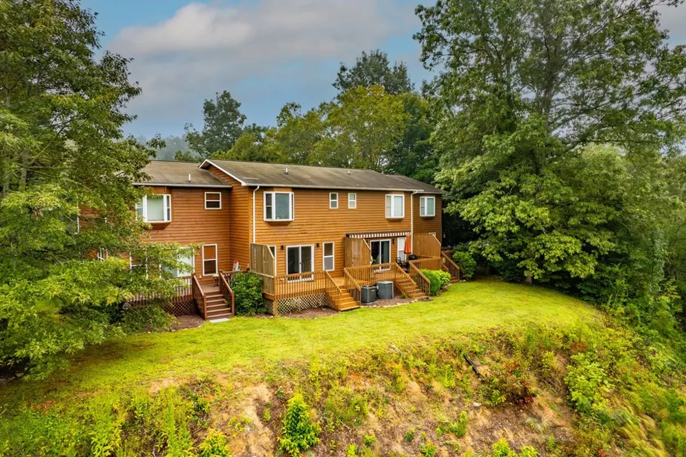 Country Club Drive, # 7 Whittier, NC 28789