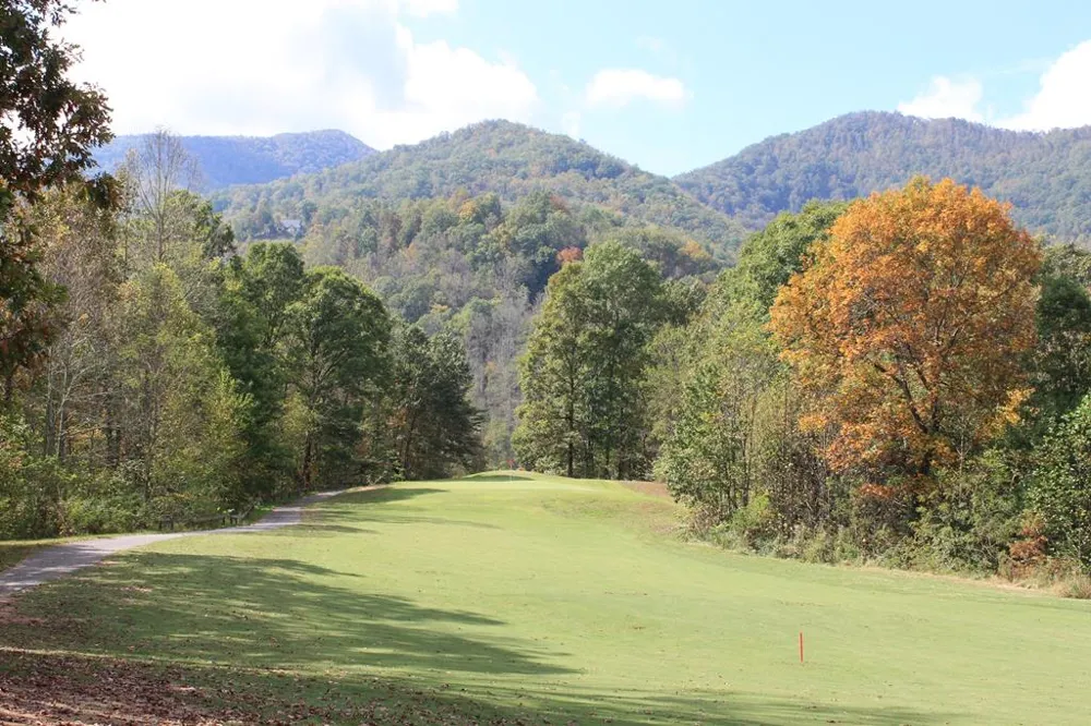 Country Club Drive, # 7 Whittier, NC 28789