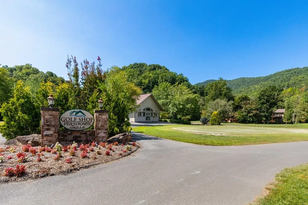 Country Club Drive, # 7 Whittier, NC 28789