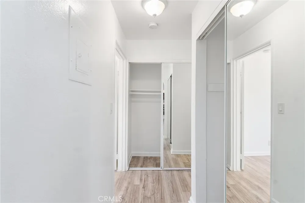 7254 Vassar Ave #308 Canoga Park, CA 91303