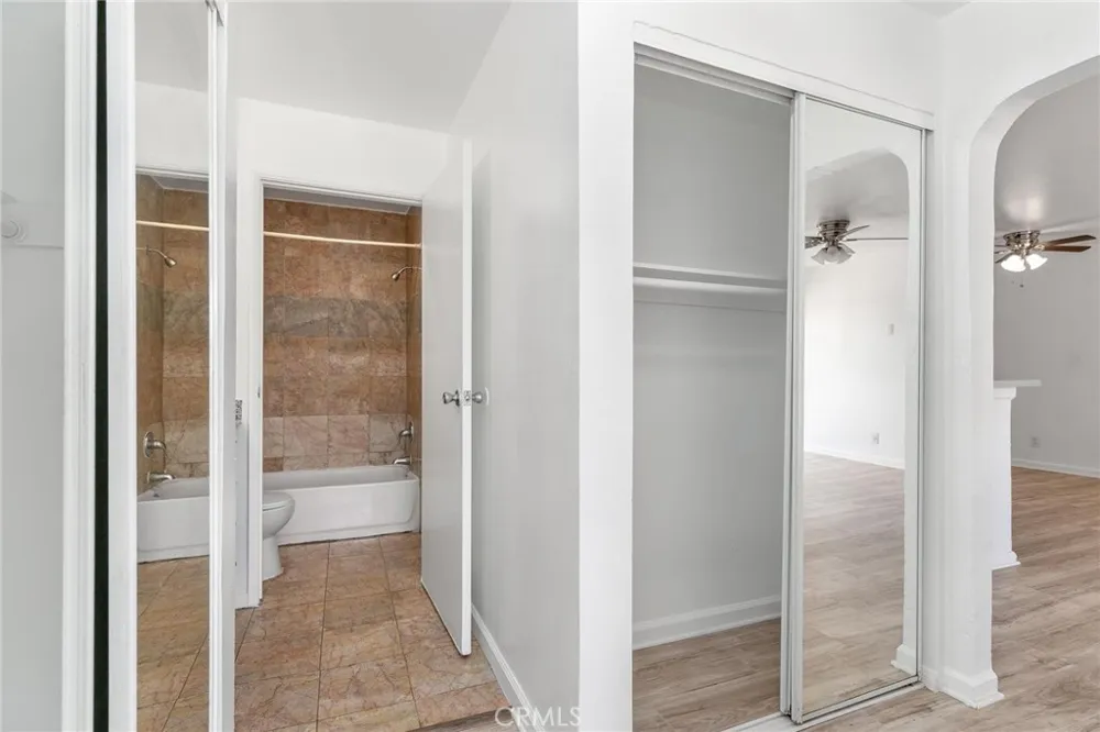 7254 Vassar Ave #308 Canoga Park, CA 91303