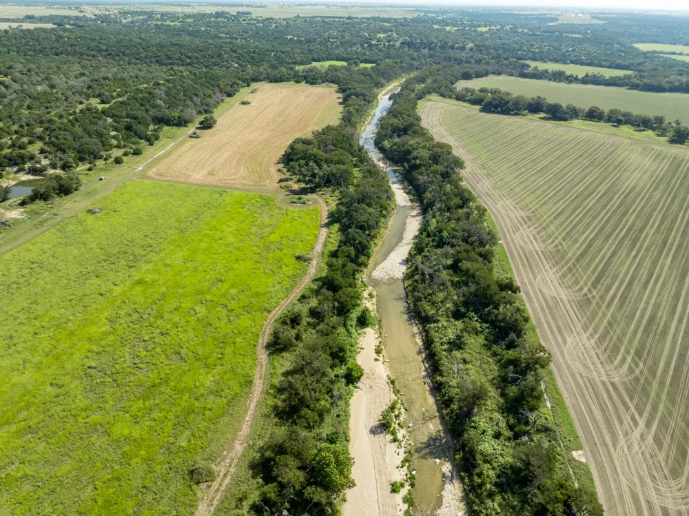 2977 Fm 1241 Purmela, TX 76566