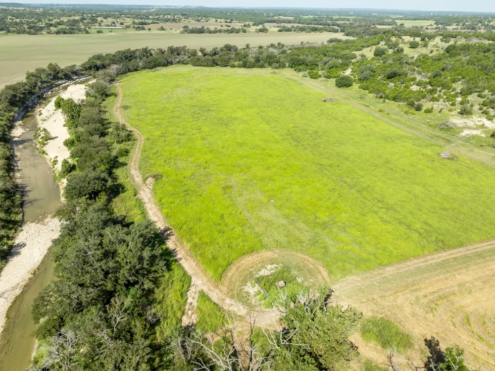 2977 Fm 1241 Purmela, TX 76566