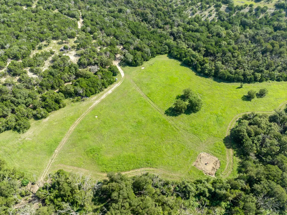 2977 Fm 1241 Purmela, TX 76566