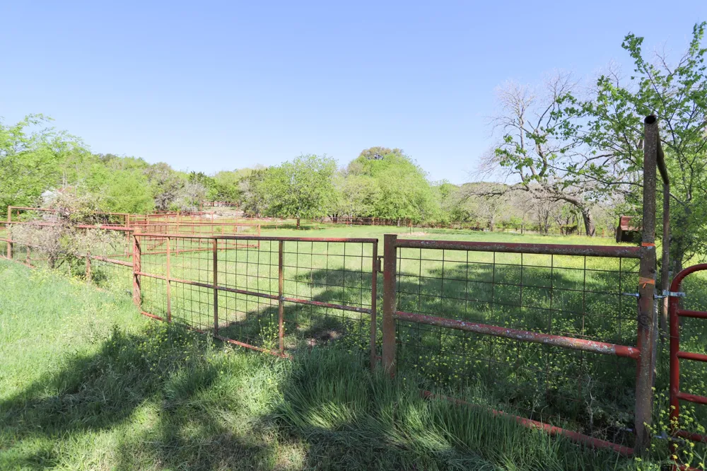 Oglesby Neff Park Road Moody, TX 76557