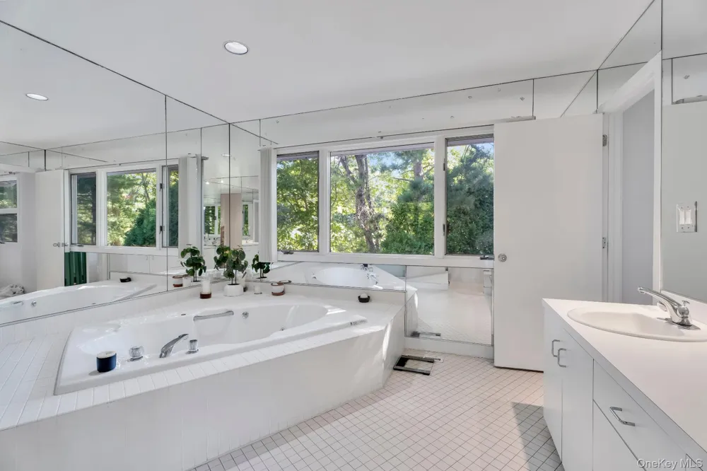 30 Pheasant Run Quogue, NY 11959