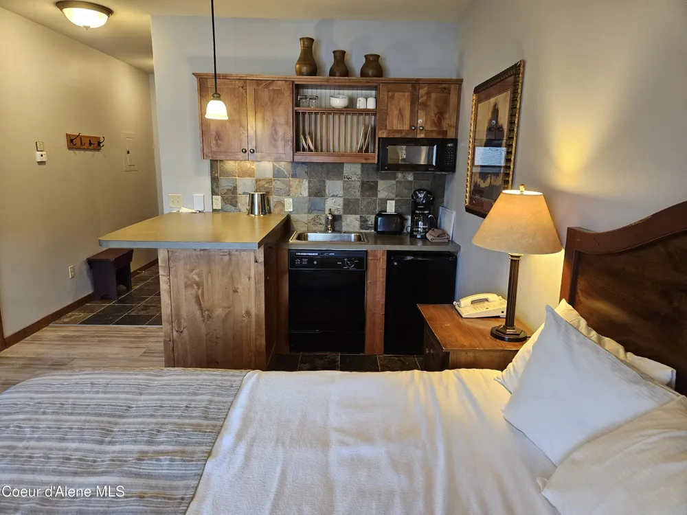 604 Bunker Ave #403 Kellogg, ID 83837