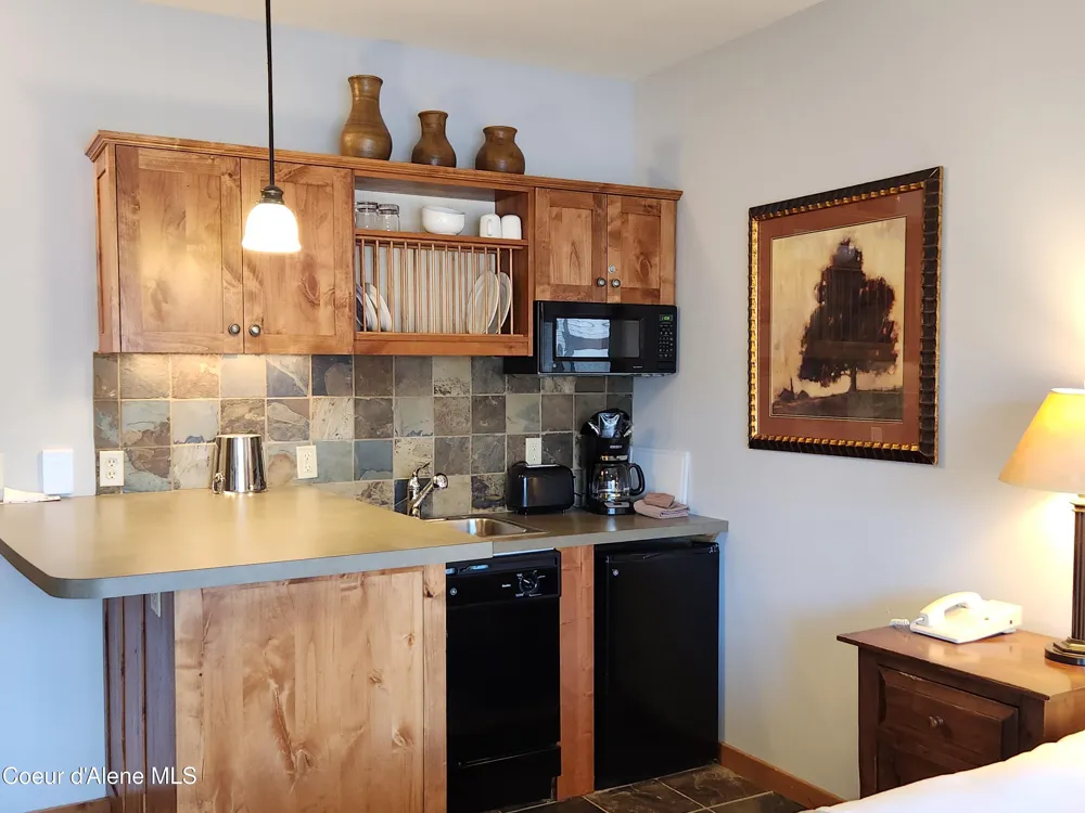 604 Bunker Ave #403 Kellogg, ID 83837