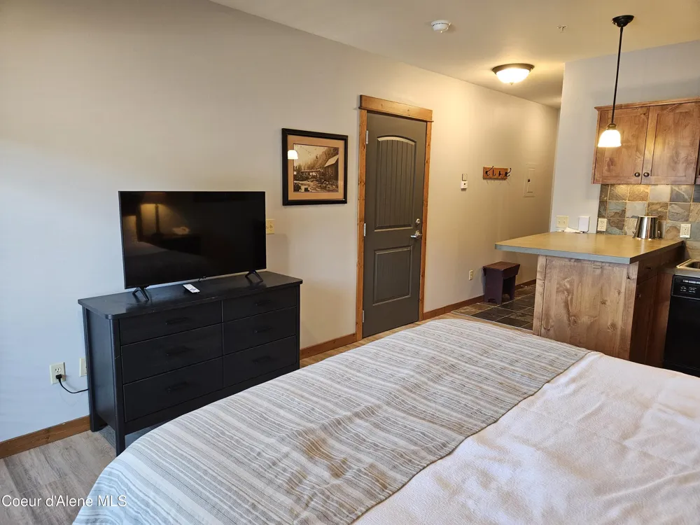 604 Bunker Ave #403 Kellogg, ID 83837