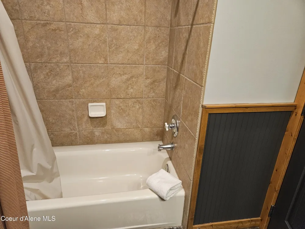 604 Bunker Ave #403 Kellogg, ID 83837