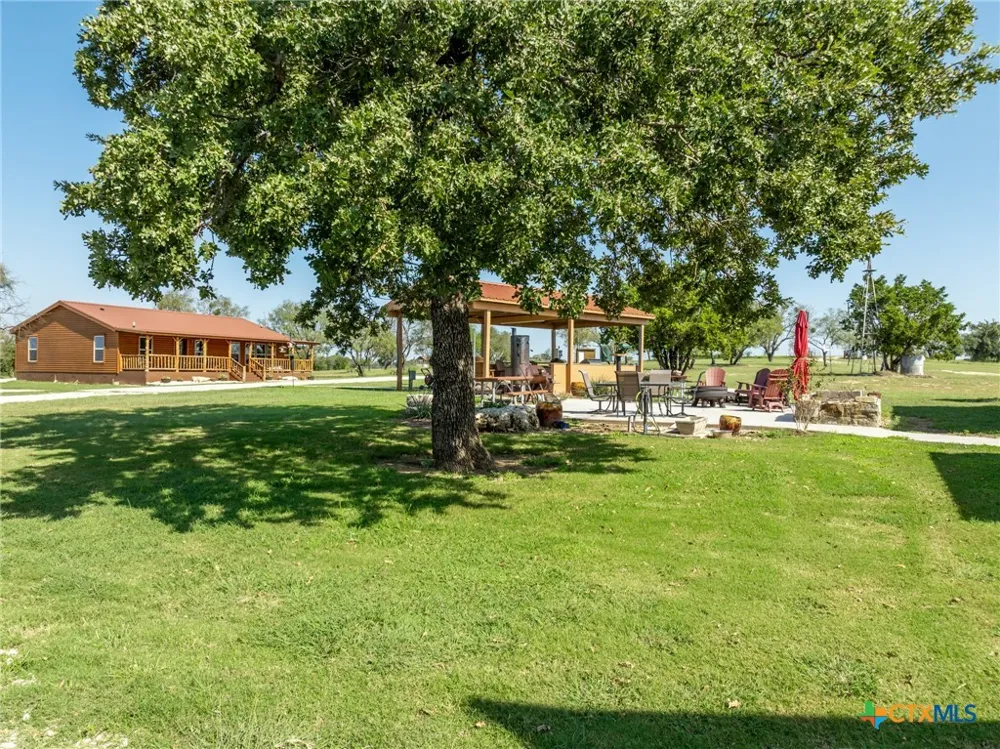 2977 Fm 1241 Purmela, TX 76566