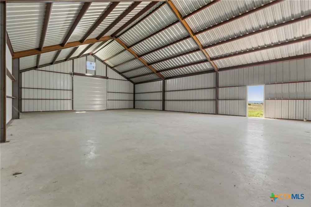 2977 Fm 1241 Purmela, TX 76566
