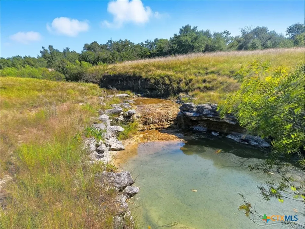 2977 Fm 1241 Purmela, TX 76566
