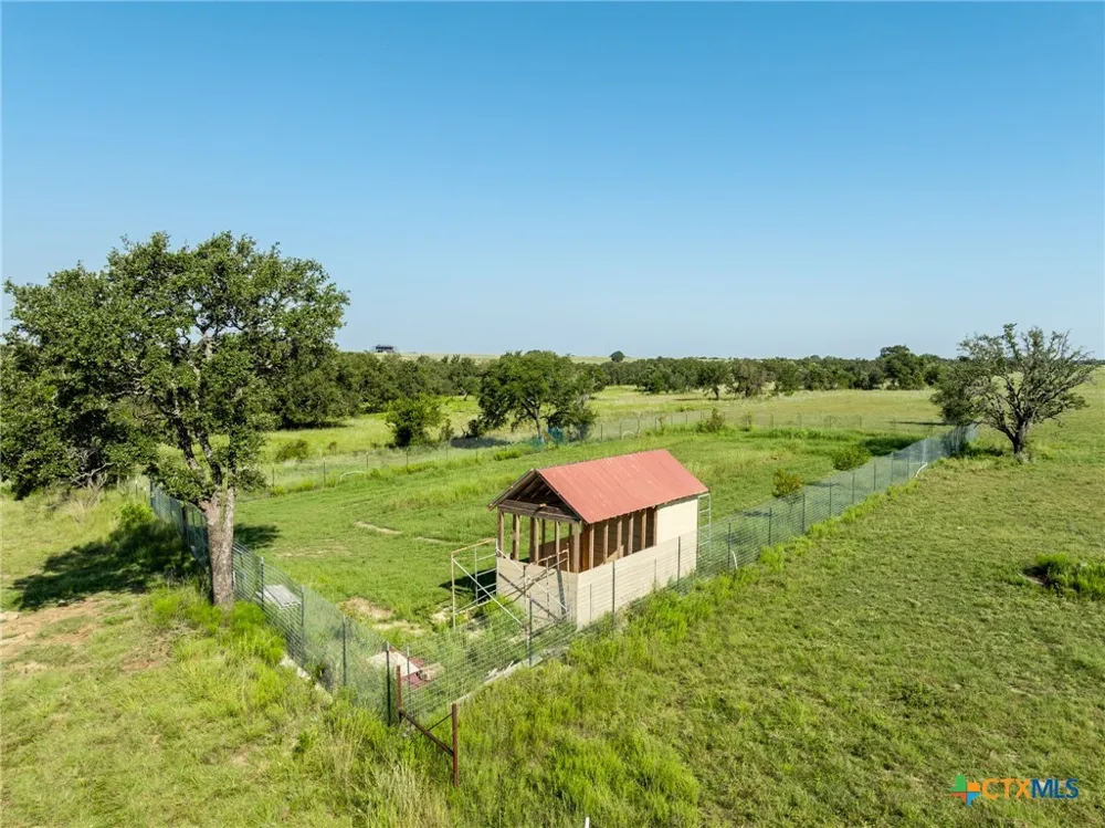 2977 Fm 1241 Purmela, TX 76566
