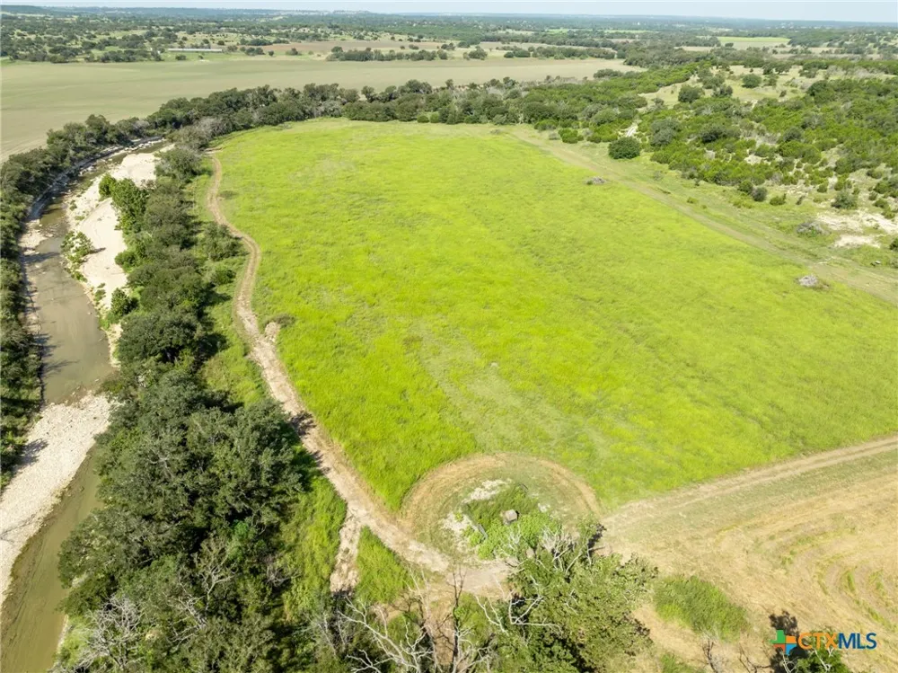 2977 Fm 1241 Purmela, TX 76566
