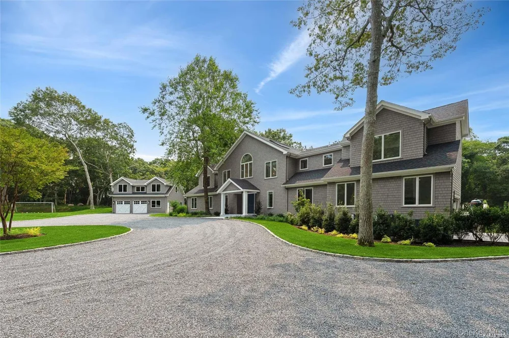 28 Old Meeting House Road Quogue, NY 11959