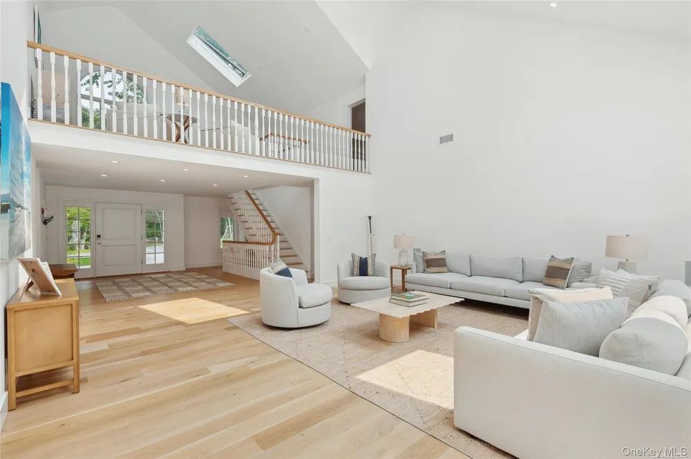 28 Old Meeting House Road Quogue, NY 11959