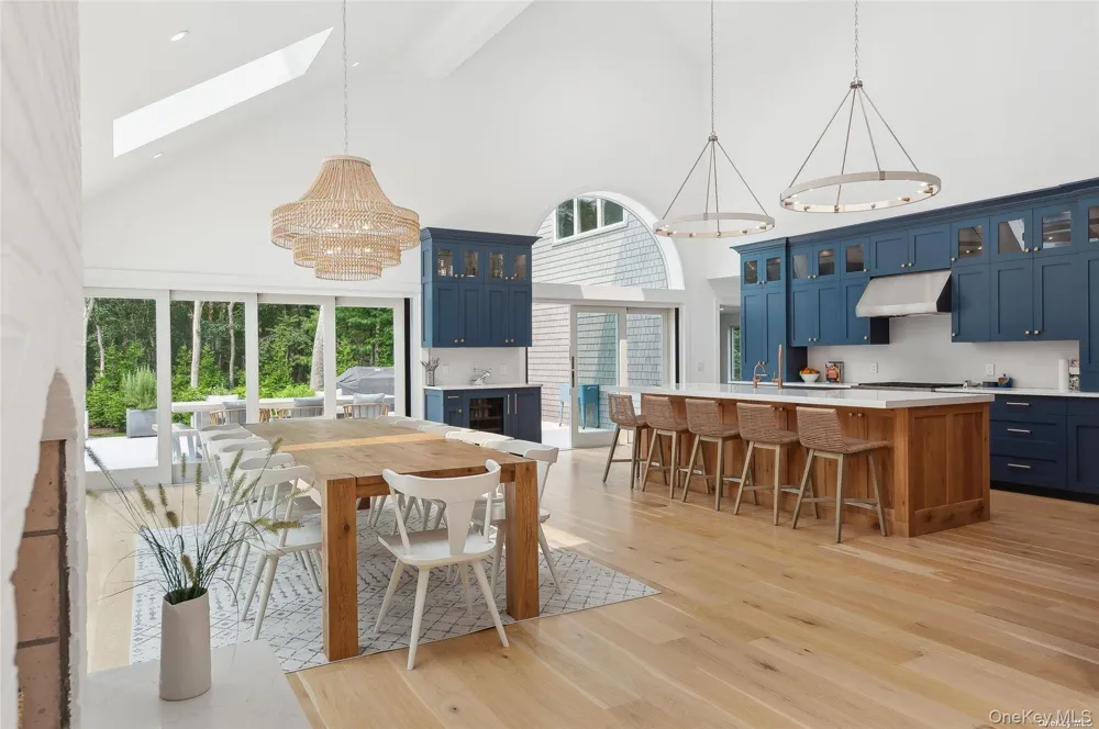 28 Old Meeting House Road Quogue, NY 11959