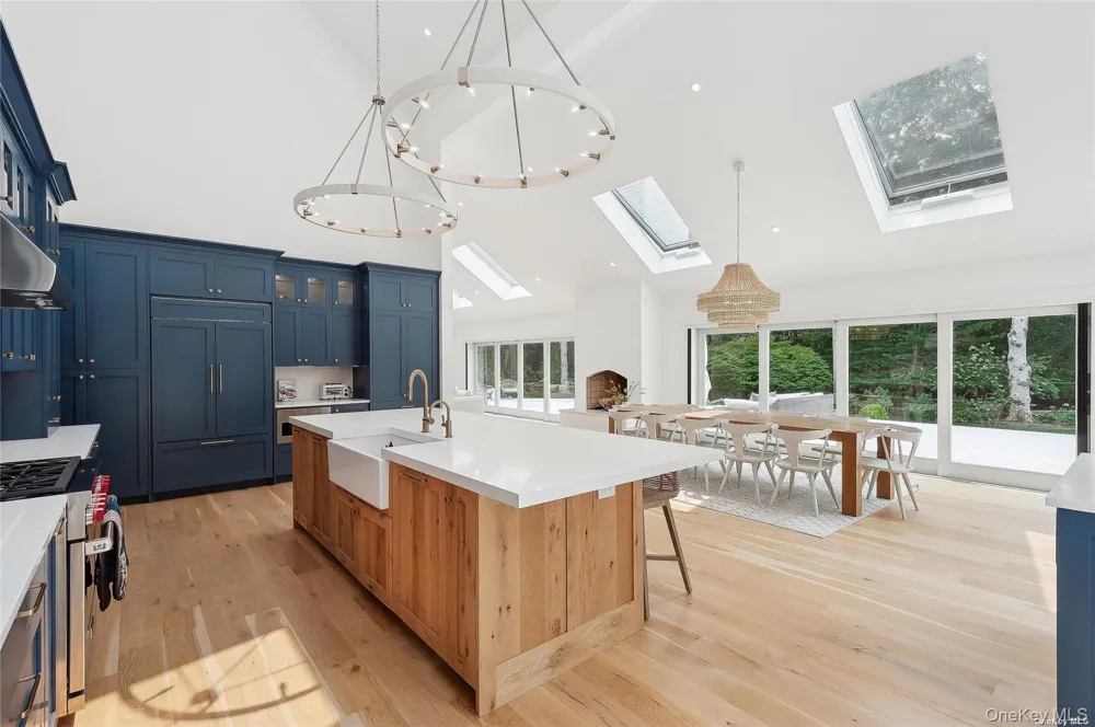 28 Old Meeting House Road Quogue, NY 11959