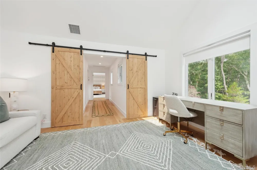28 Old Meeting House Road Quogue, NY 11959