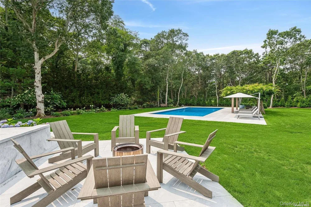 28 Old Meeting House Road Quogue, NY 11959