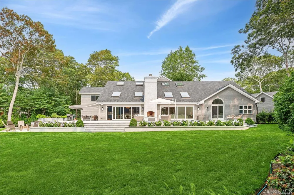 28 Old Meeting House Road Quogue, NY 11959