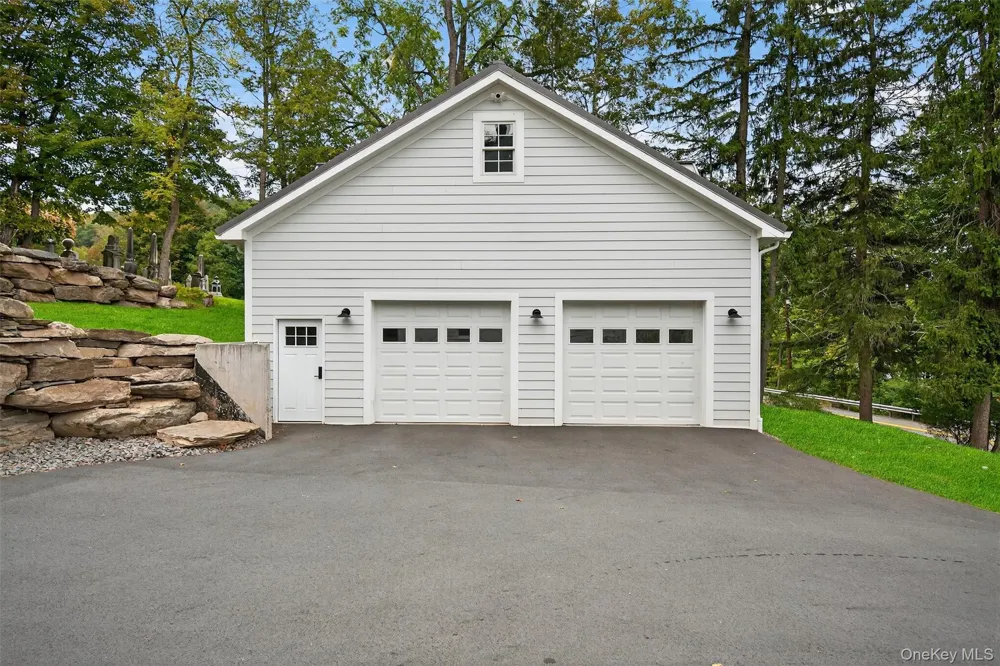 1657 River Road Other, PA 18415