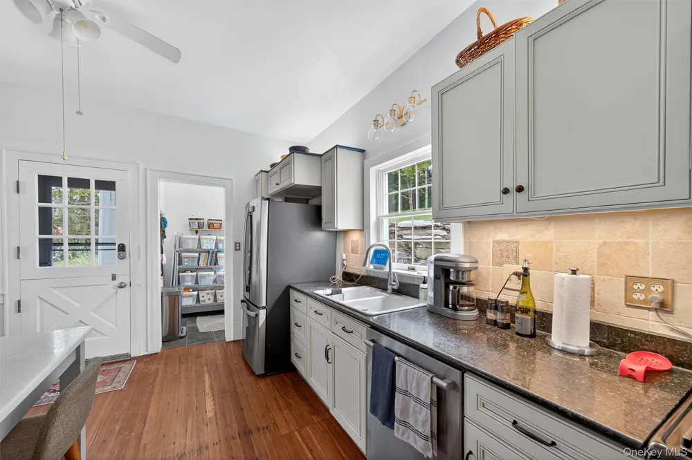 1657 River Road Other, PA 18415