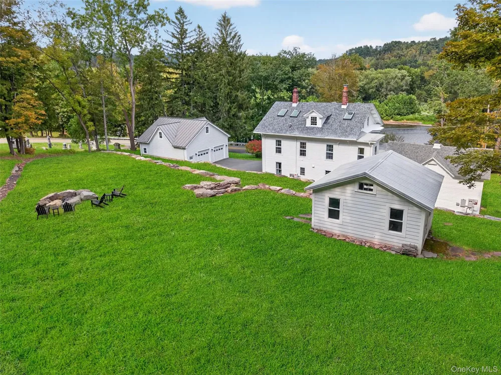 1657 River Road Other, PA 18415