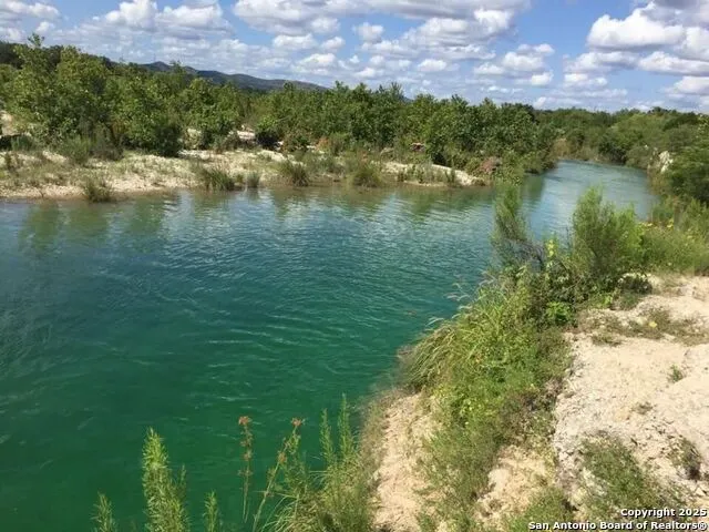 2 Cardinal Drive Camp Wood, TX 78833