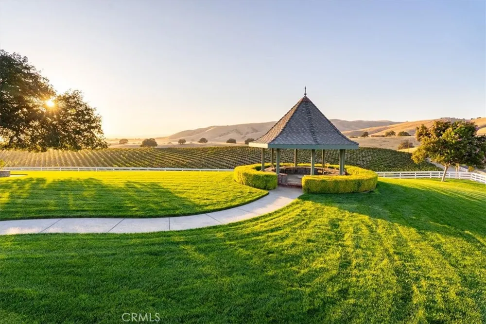 8283 Cross Canyons Road San Miguel, CA 93451