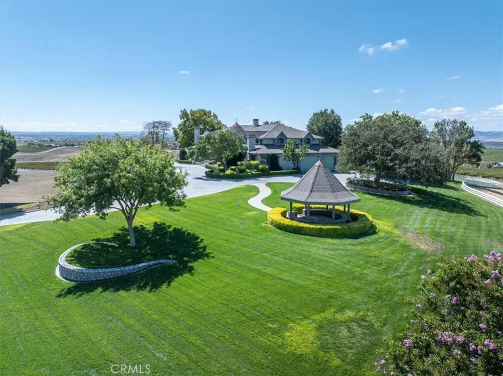 8283 Cross Canyons Road San Miguel, CA 93451