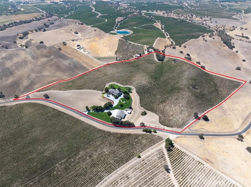 8283 Cross Canyons Road San Miguel, CA 93451