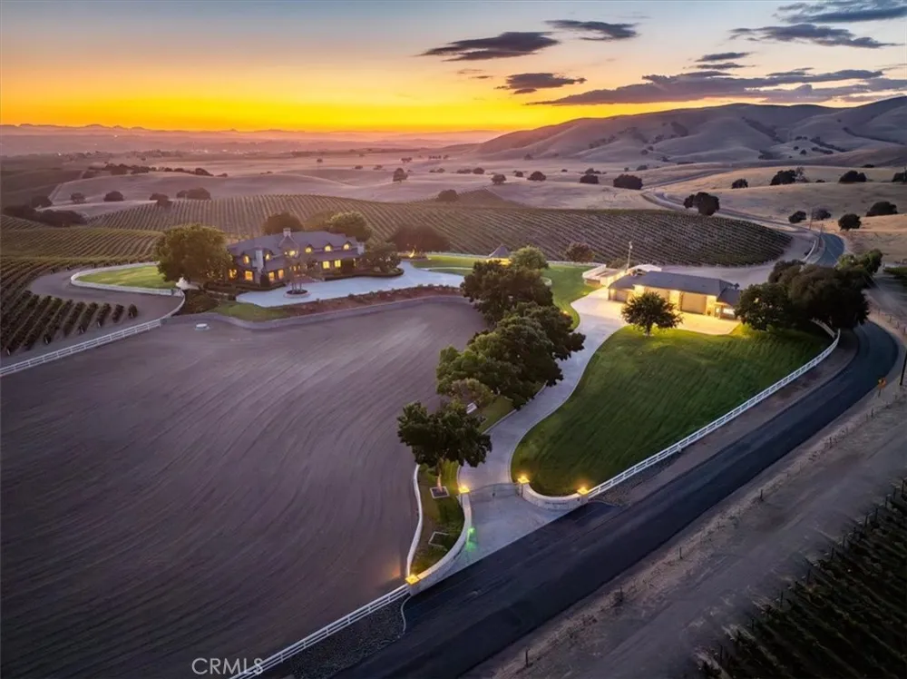 8283 Cross Canyons Road San Miguel, CA 93451