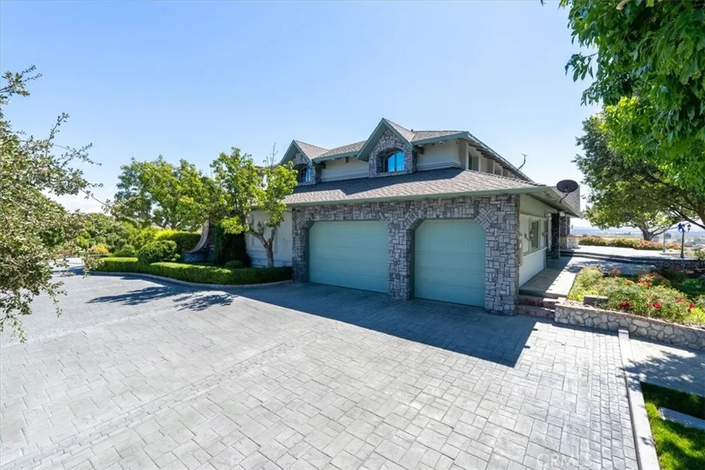 8283 Cross Canyons Road San Miguel, CA 93451