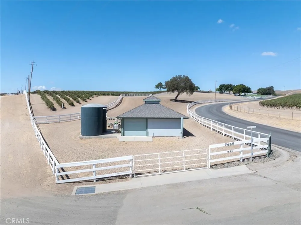 8283 Cross Canyons Road San Miguel, CA 93451
