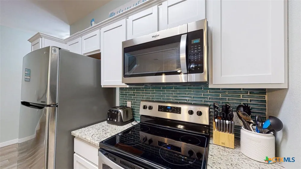 1813 S 11th Street #106 Port Aransas, TX 78373