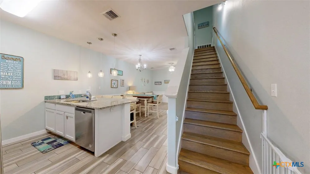 1813 S 11th Street #106 Port Aransas, TX 78373