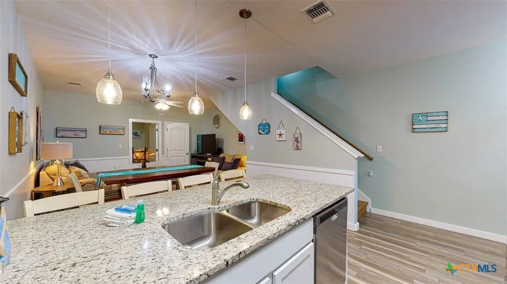 1813 S 11th Street #106 Port Aransas, TX 78373