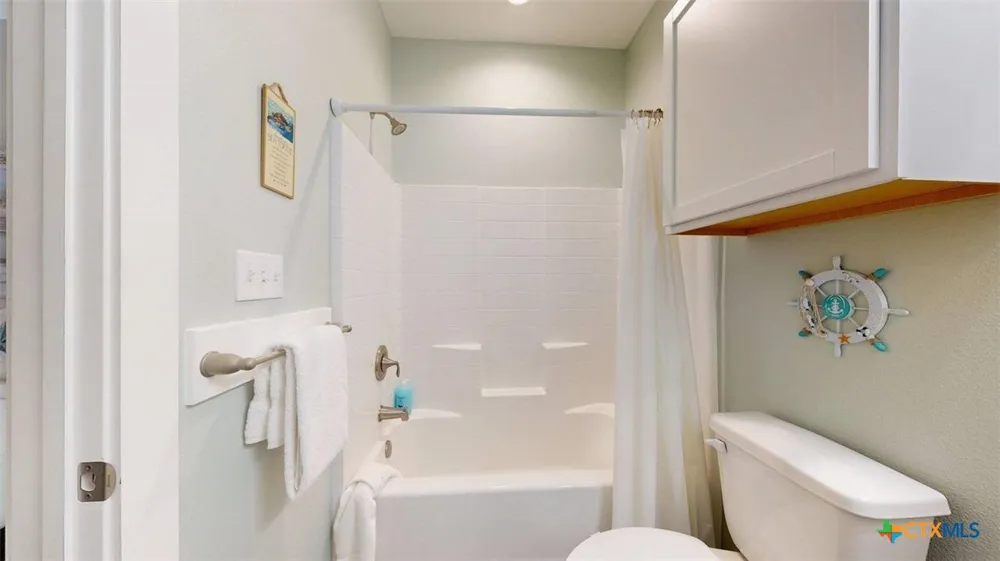 1813 S 11th Street #106 Port Aransas, TX 78373