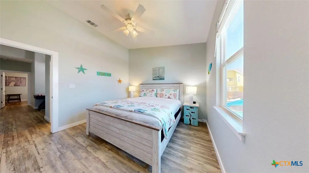 1813 S 11th Street #106 Port Aransas, TX 78373
