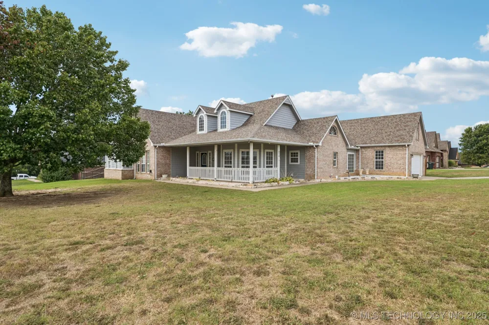 814 S Tall Chief Avenue Skiatook, OK 74070