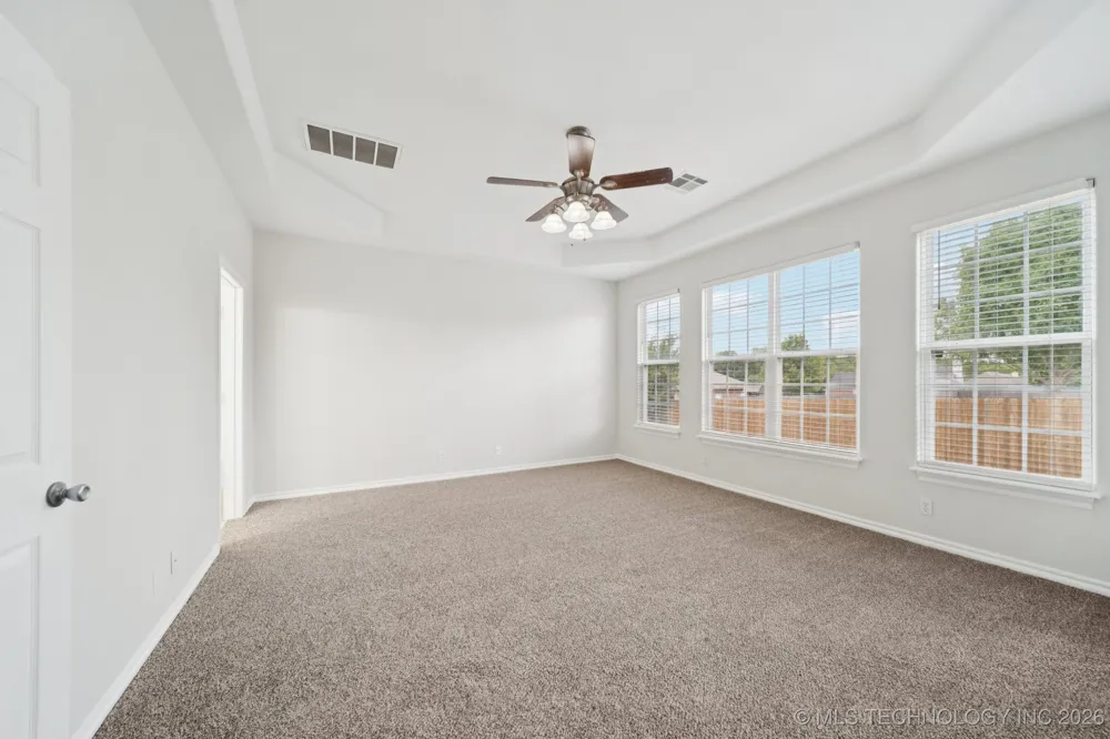 814 S Tall Chief Avenue Skiatook, OK 74070