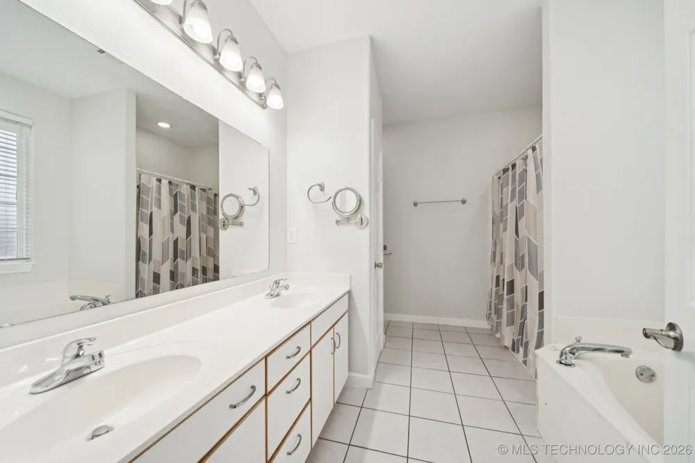 814 S Tall Chief Avenue Skiatook, OK 74070